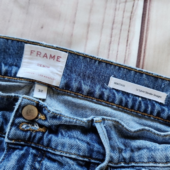 Frame "Le Sylvie Slender Straight" High Rise Distressed Jean | Women's Size 32 - Picture 5 of 12